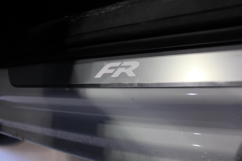 SEAT Leon FR 1.5 eTSI DSG NAVI+BEATS+RKAM+SHZ+ACC Klima — photo 12
