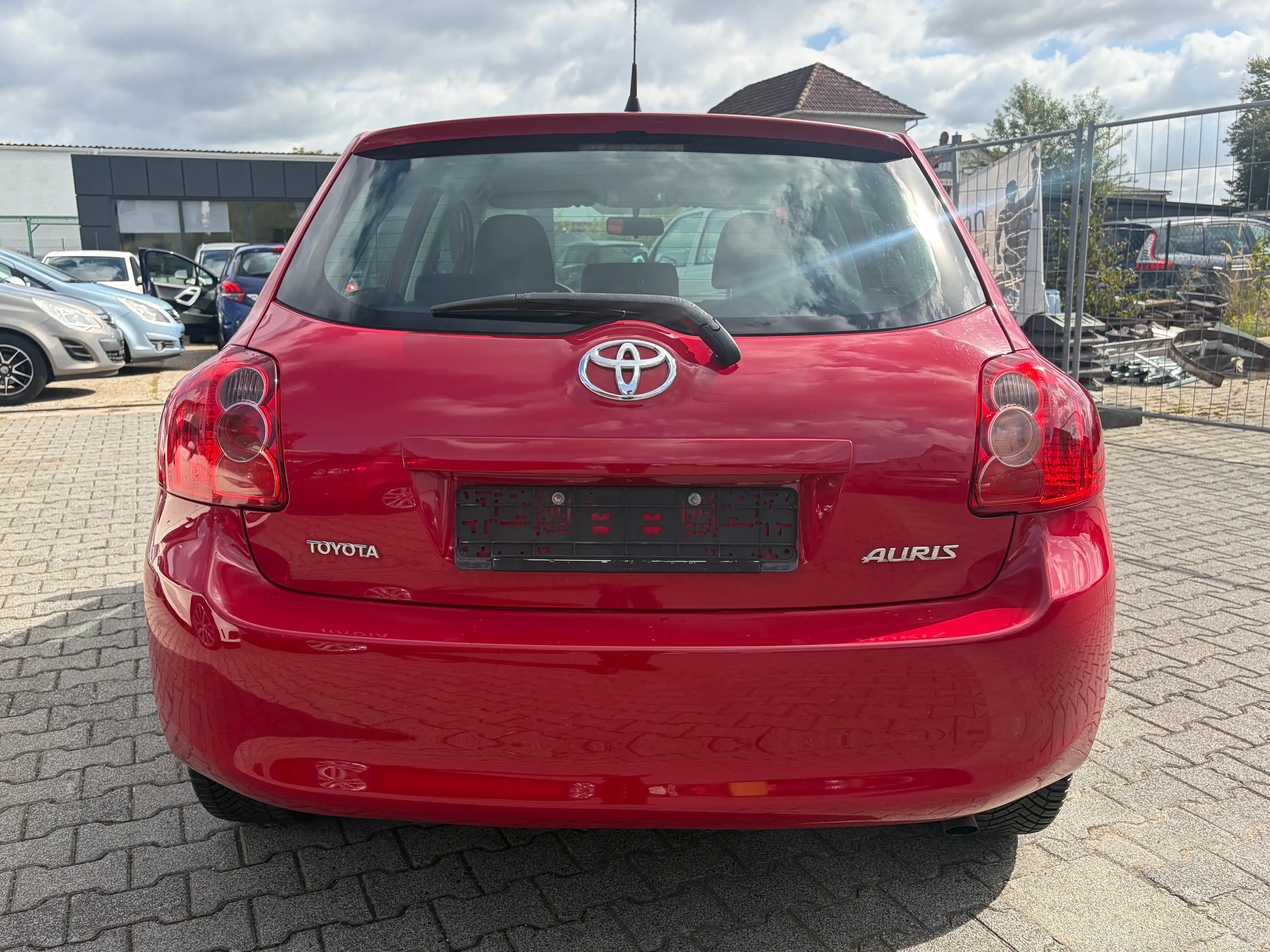 Toyota Auris Life*HU/AU Neu*4/5T*Klima*Navi*Bluetooth — photo 7