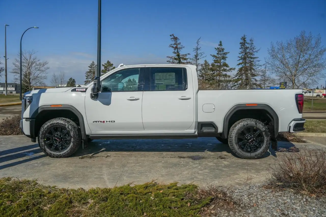 GMC Sierra 3500HD снимка GMC Sierra 3500HD