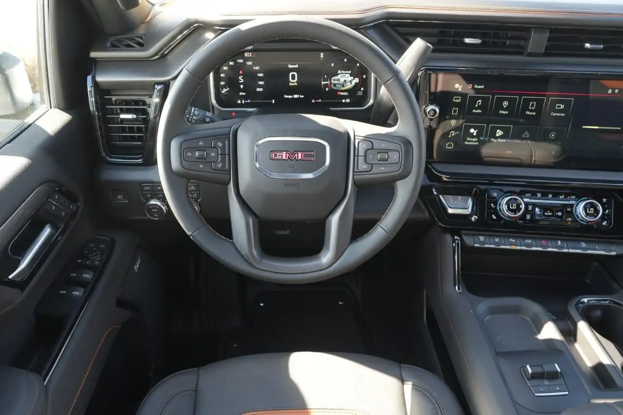 GMC Sierra 3500HD снимка GMC Sierra 3500HD