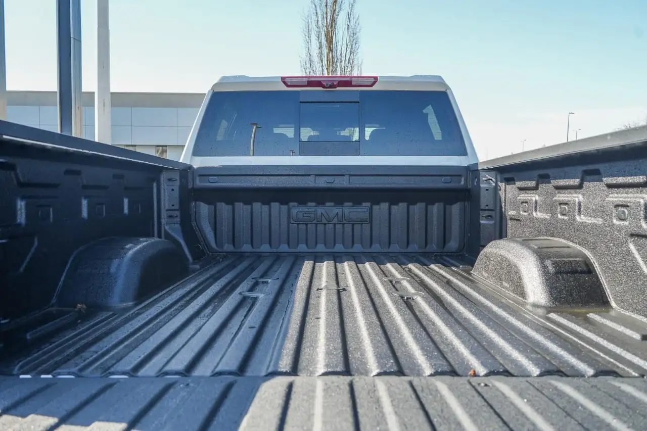 GMC Sierra 3500HD снимка GMC Sierra 3500HD
