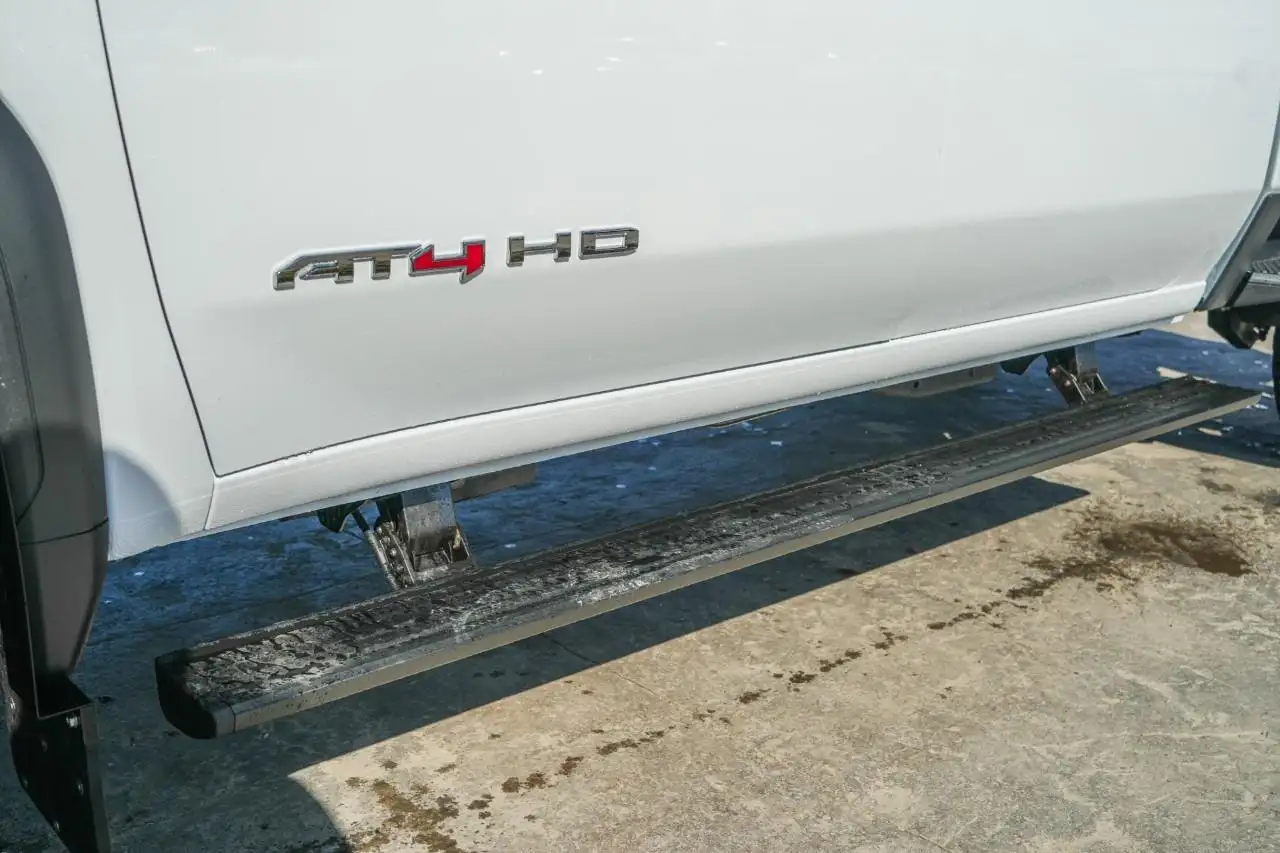 GMC Sierra 3500HD снимка GMC Sierra 3500HD