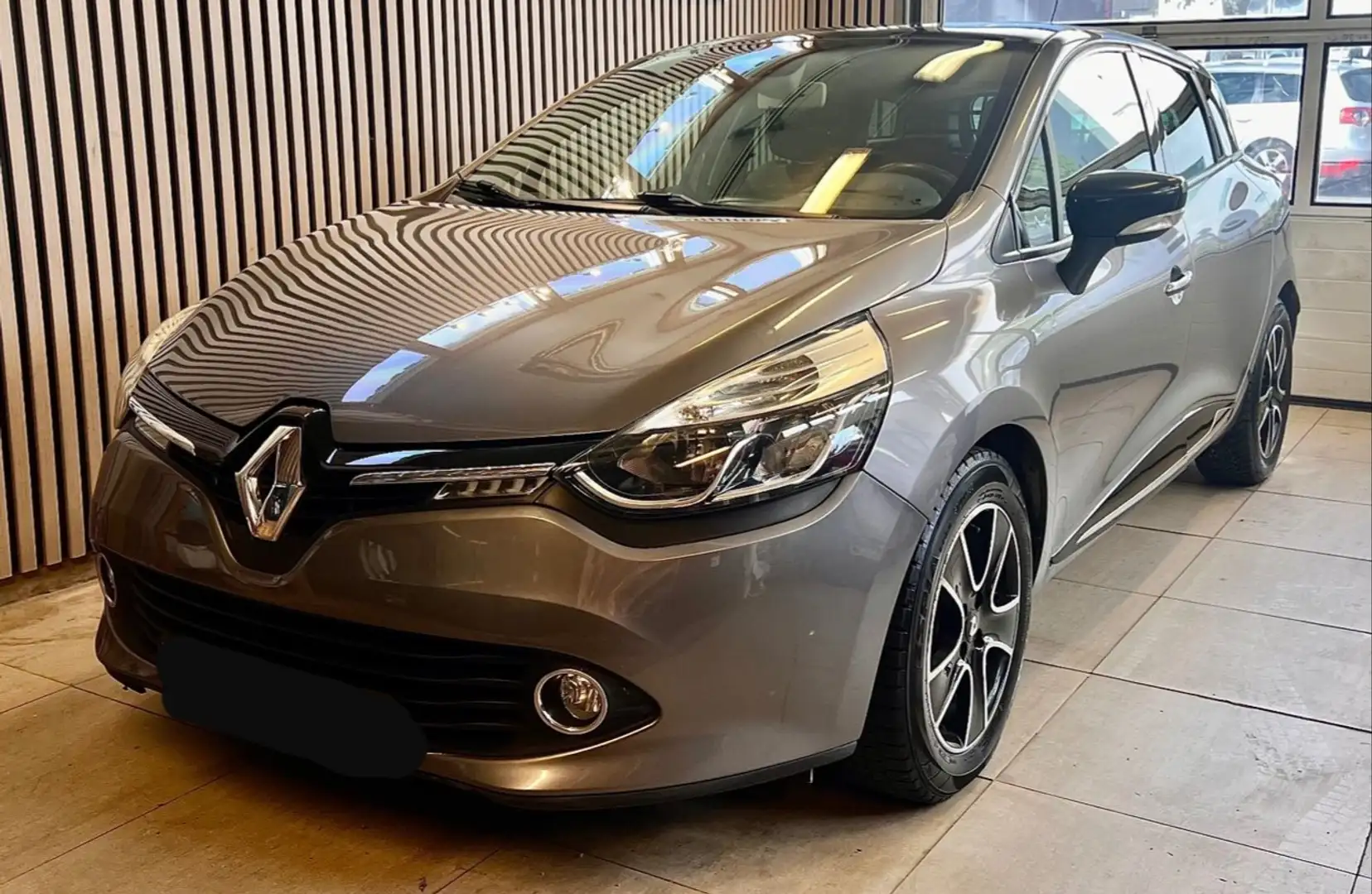 Renault Clio Clio Estate IV dCi 90 Energy eco2 SL Limited 83g - 1