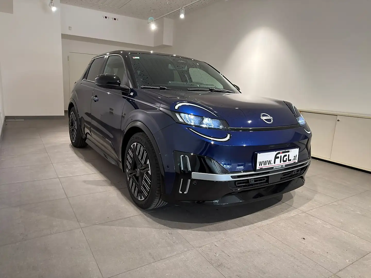 Nissan Micra 52kWh Advance Aut. Blau - 2