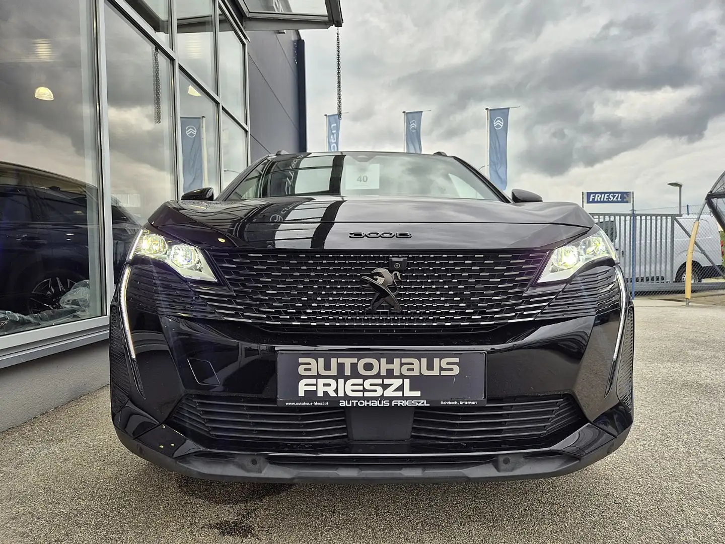 Peugeot 3008 Hybrid 300 e-EAT8 GT Aut. Nero - 2
