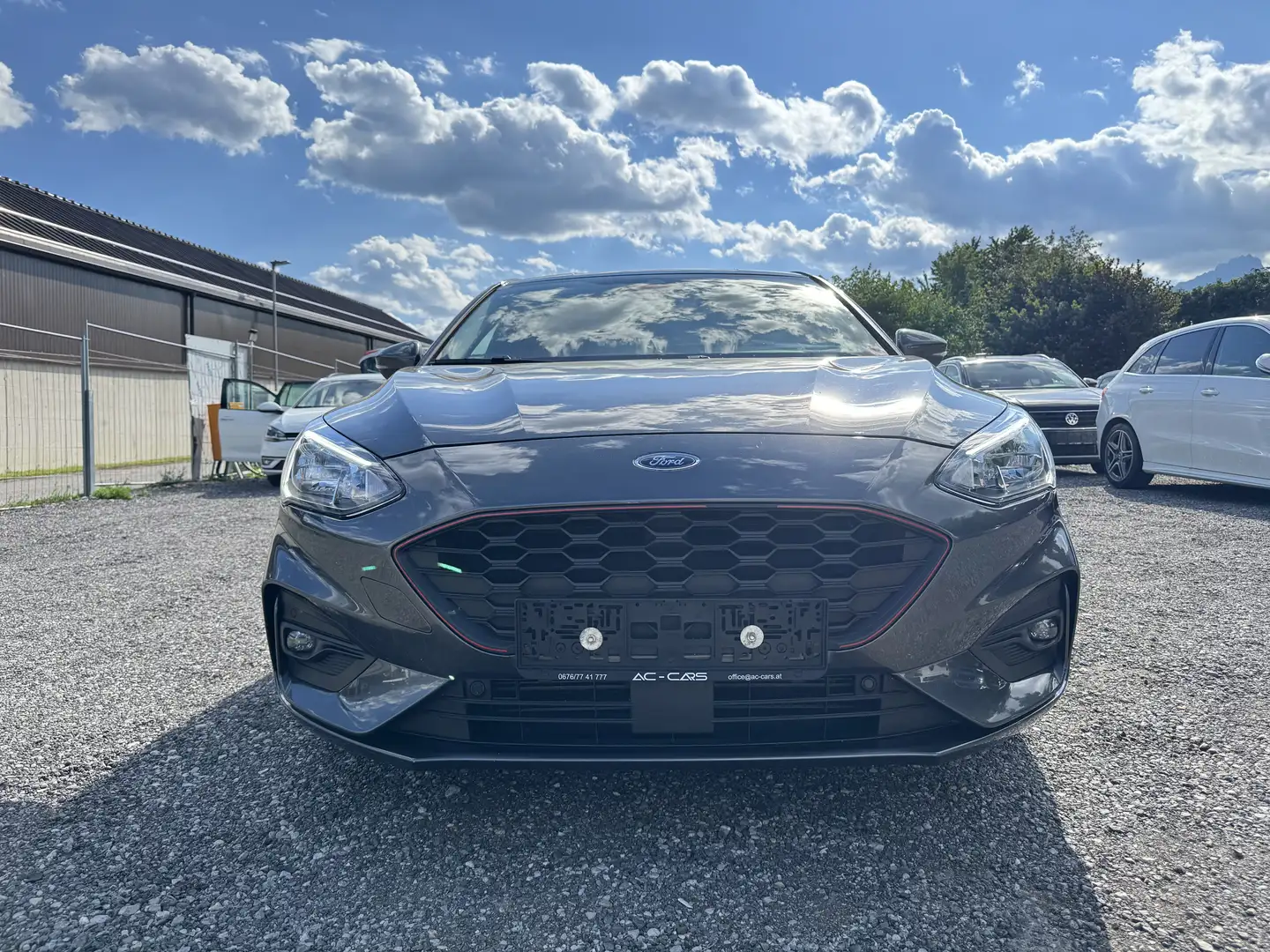 Ford Focus ST-Line X Grau - 2