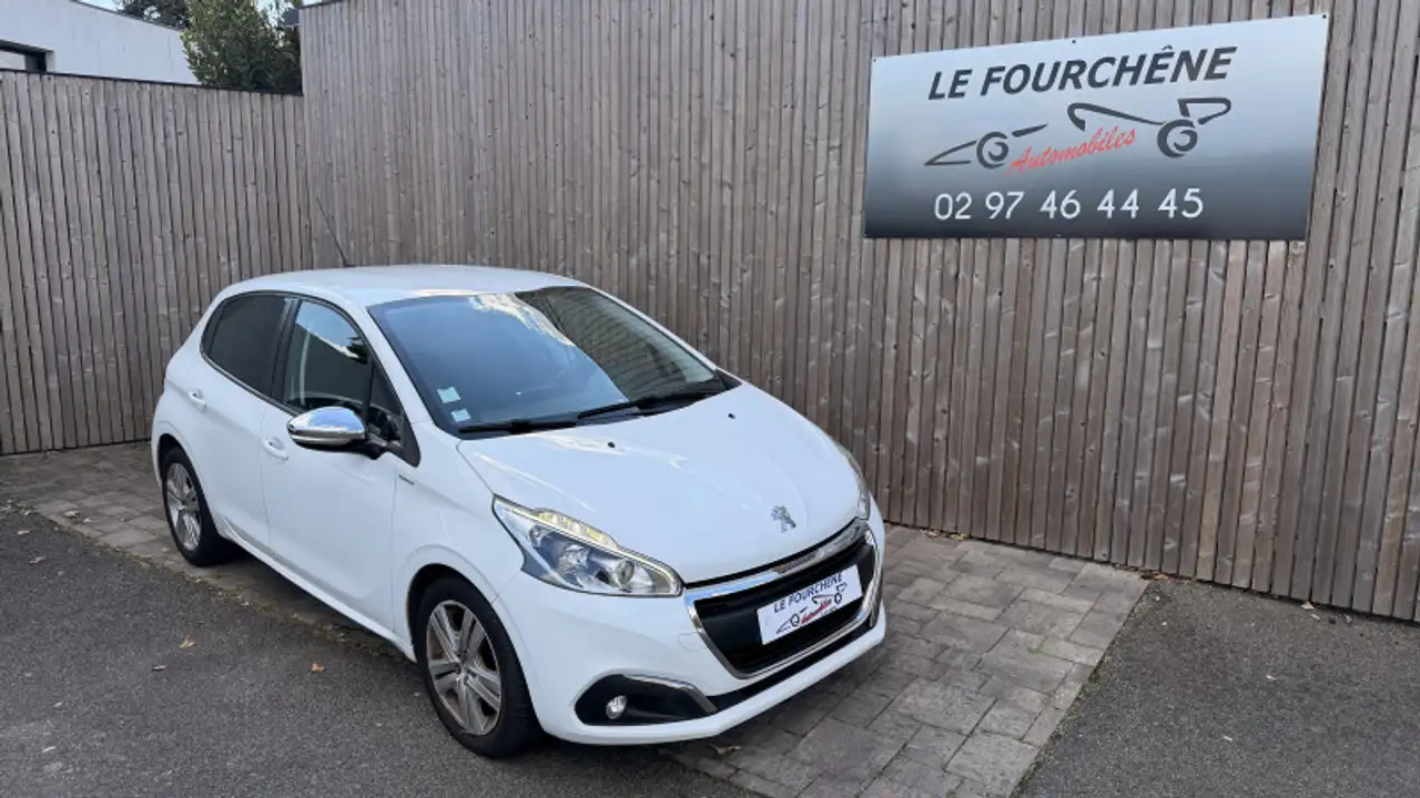 Peugeot 208 1.6 BLUEHDI 100CH STYLE 5P