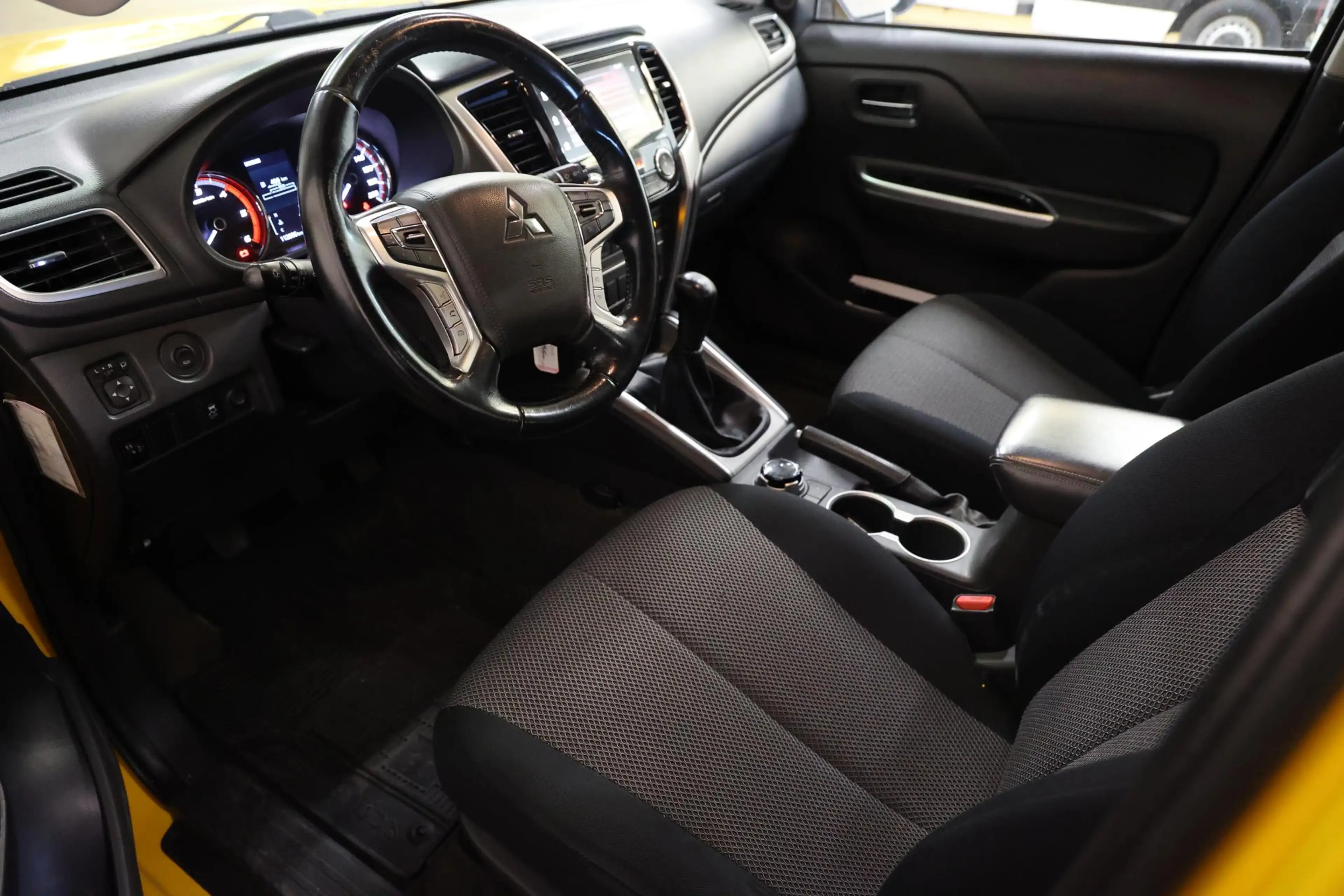 Mitsubishi L200 2.2 DI-D Club Cab Intense 4X4 4WD TREKHAAK — photo 12
