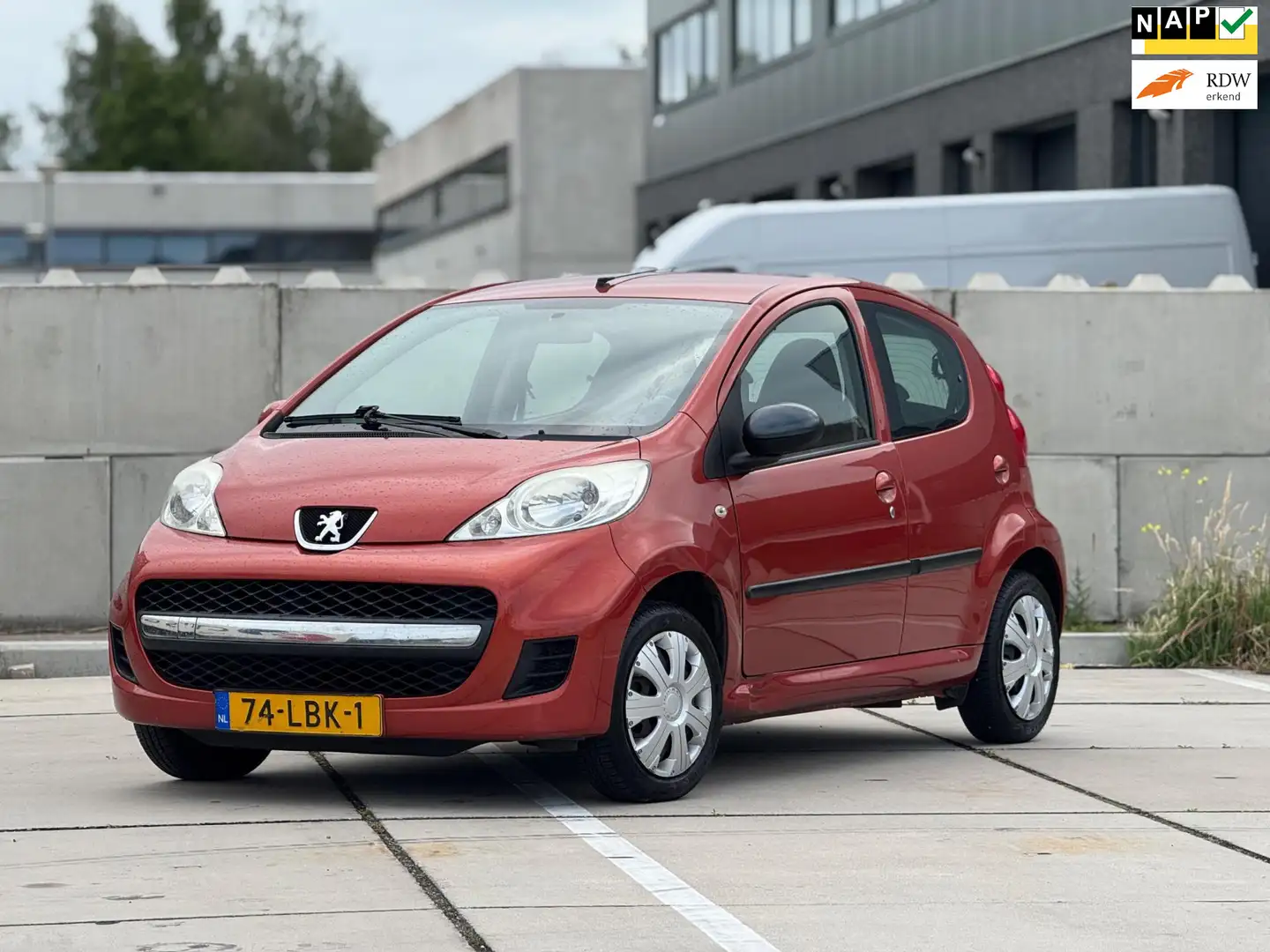 Peugeot 107 1.0-12V Sublime | Airco | Elektrische ramen | APK Arancione - 1