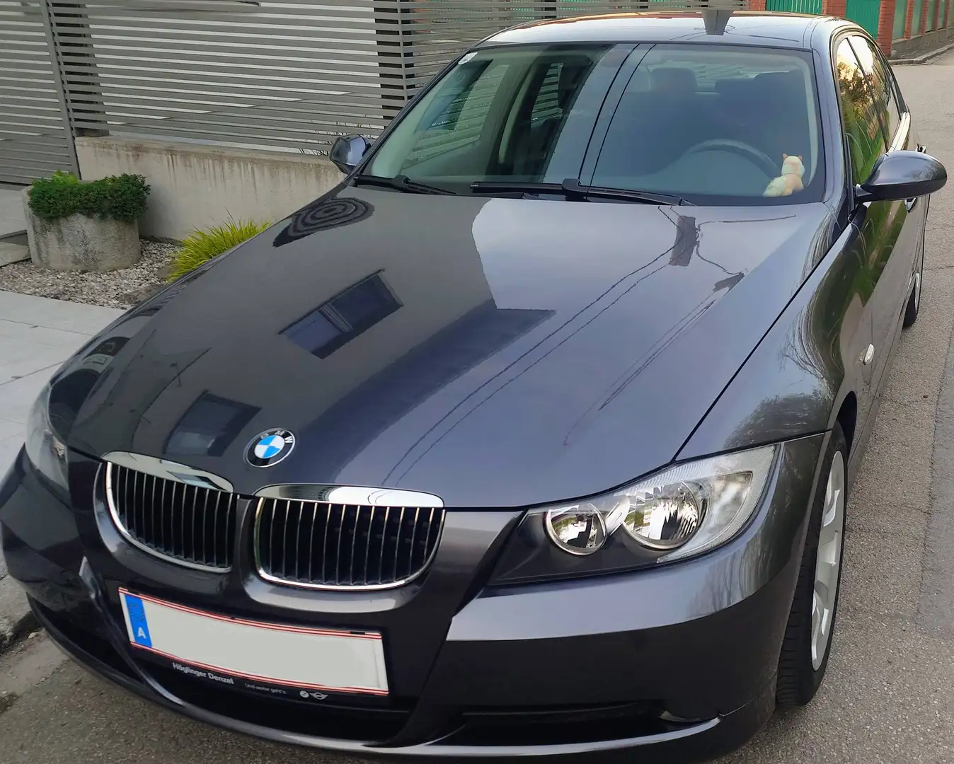 BMW 325 325i Lim E90 Grau - 1