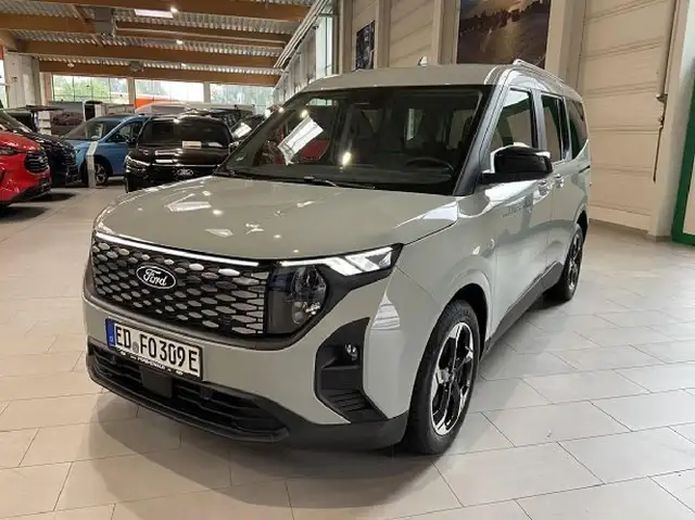 Ford Courier BEV Titanium