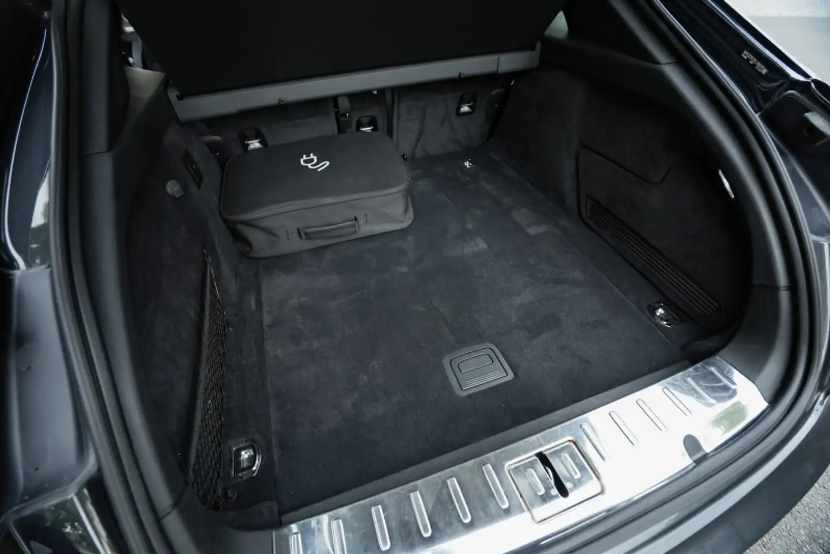 Porsche Panamera 4 E-Hybrid *Sport Turismo* - 2