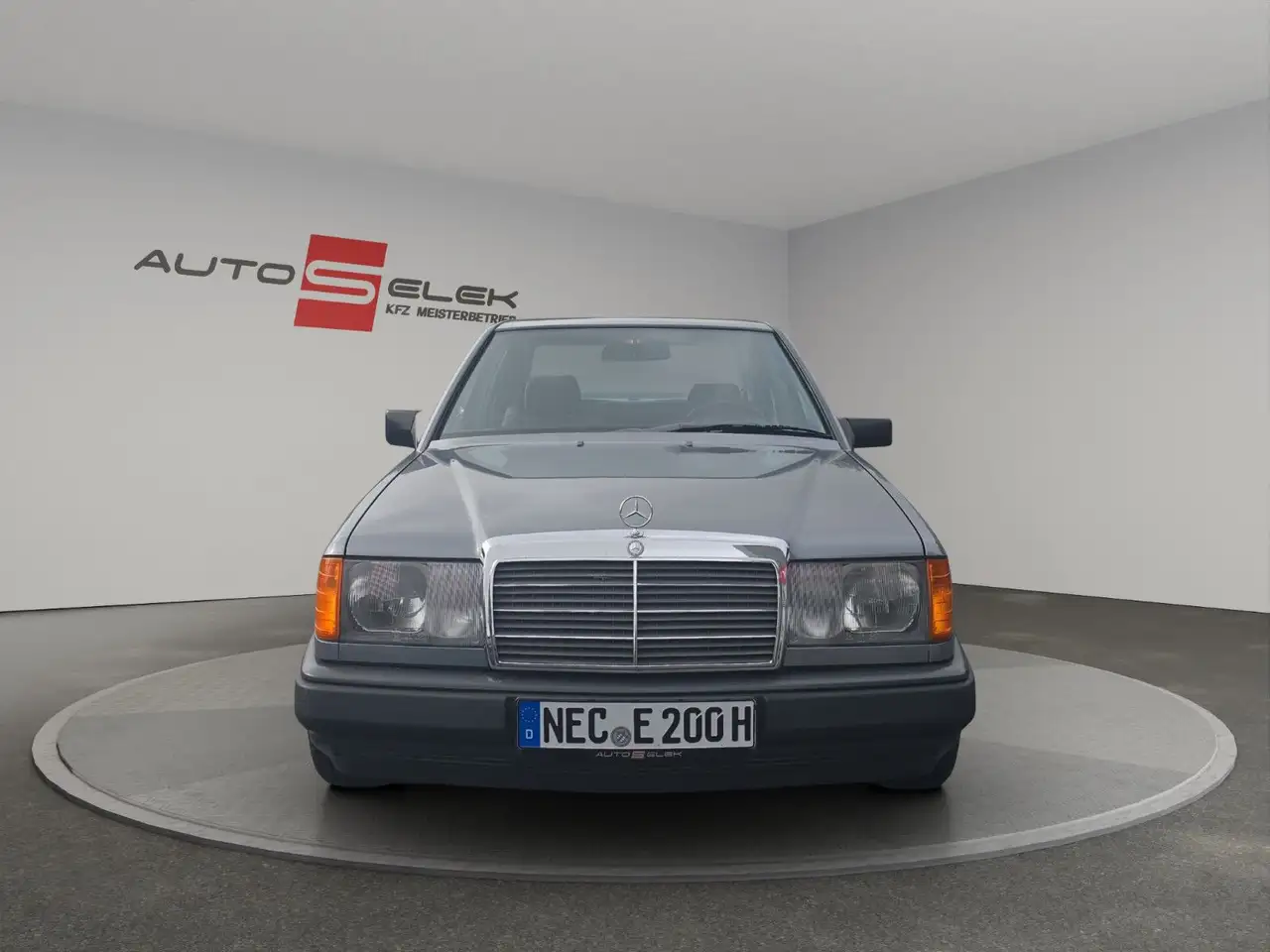 Mercedes-Benz E 200 Automatik H Zulassung Nur 9 Tsd KM 1 A Zustand, foto 8