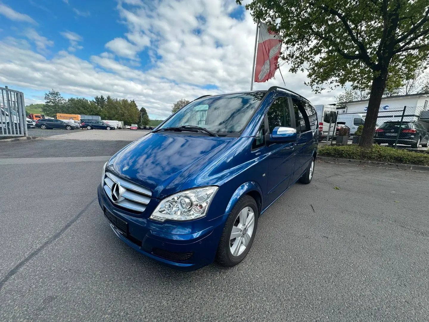 Mercedes-Benz Viano 3.0 CDI Trend Edition Kompakt*1Hand*8Fach* Modrá - 2