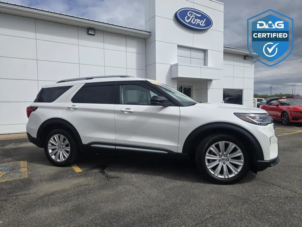Ford Explorer снимка Ford Explorer