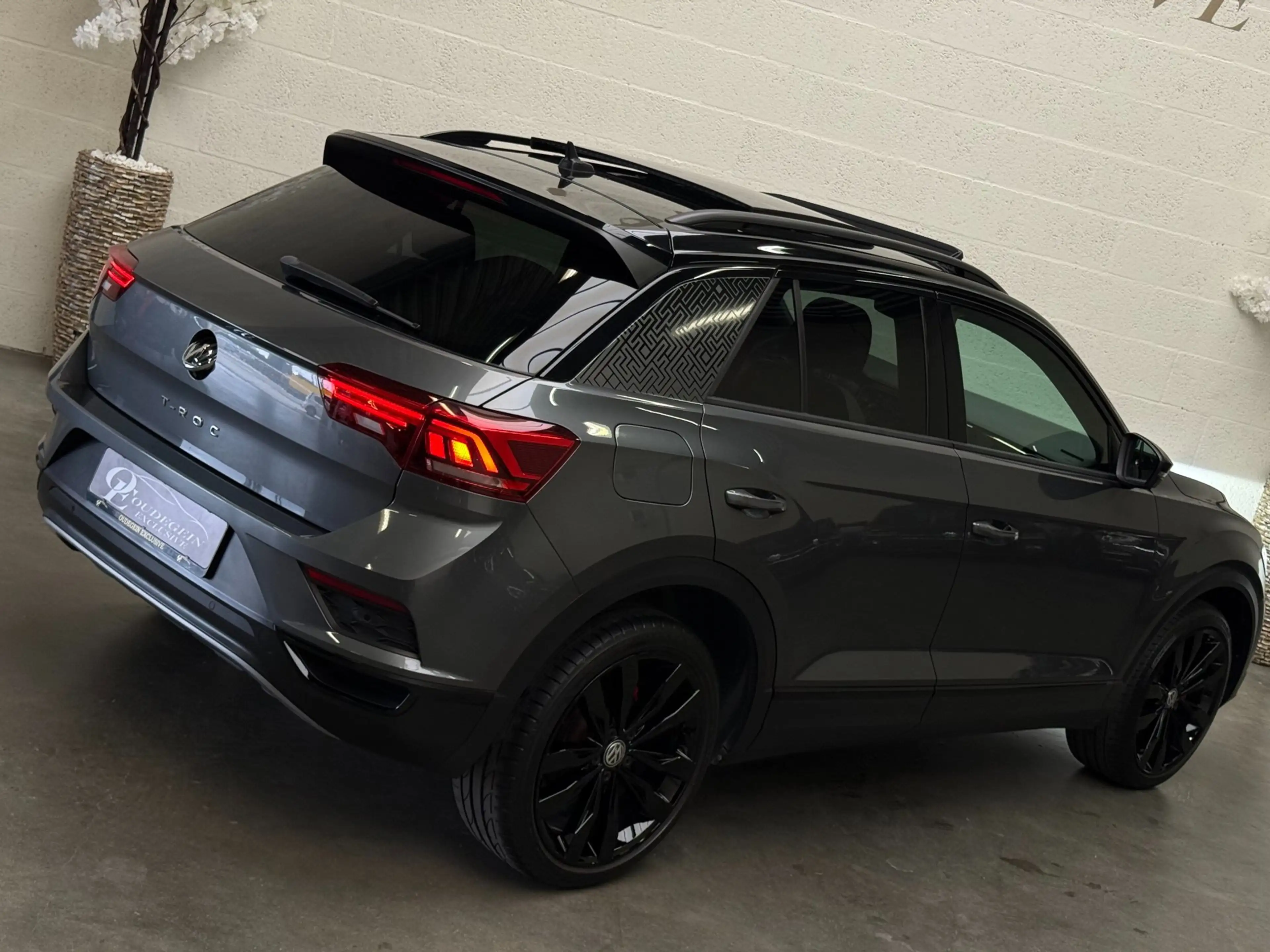 Volkswagen T-Roc 1.5 TSI Sport Business R / PANO / CARPLAY / MODE S — photo 7