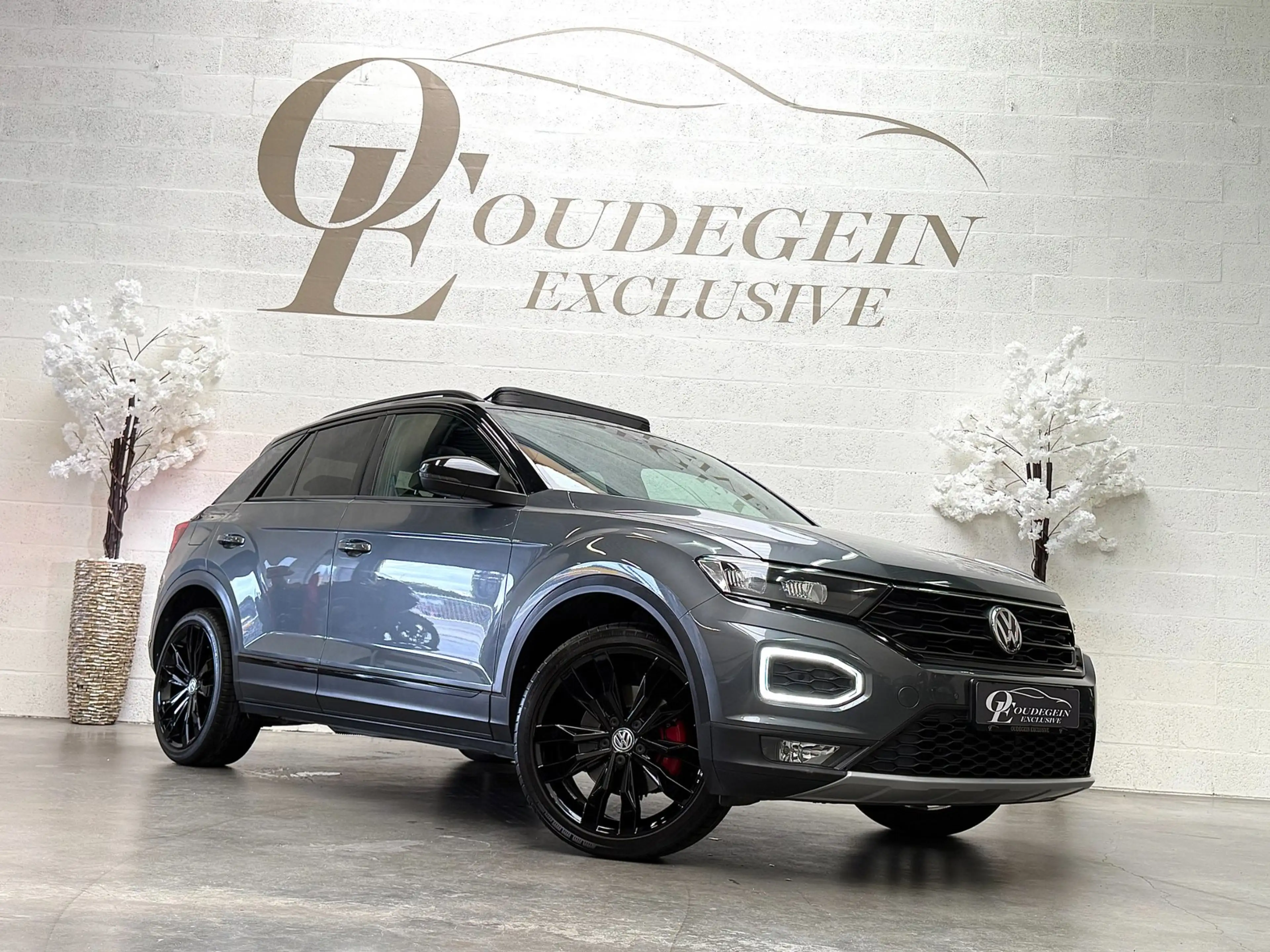 Volkswagen T-Roc 1.5 TSI Sport Business R / PANO / CARPLAY / MODE S — photo 4