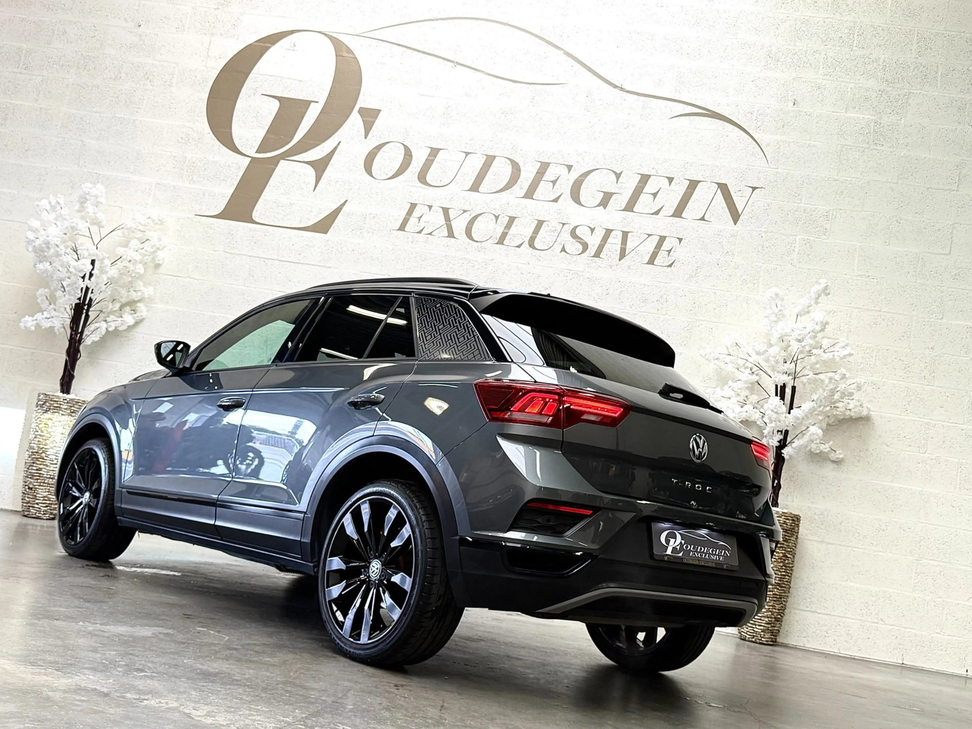 Volkswagen T-Roc 1.5 TSI Sport Business R / PANO / CARPLAY / MODE S — photo 8