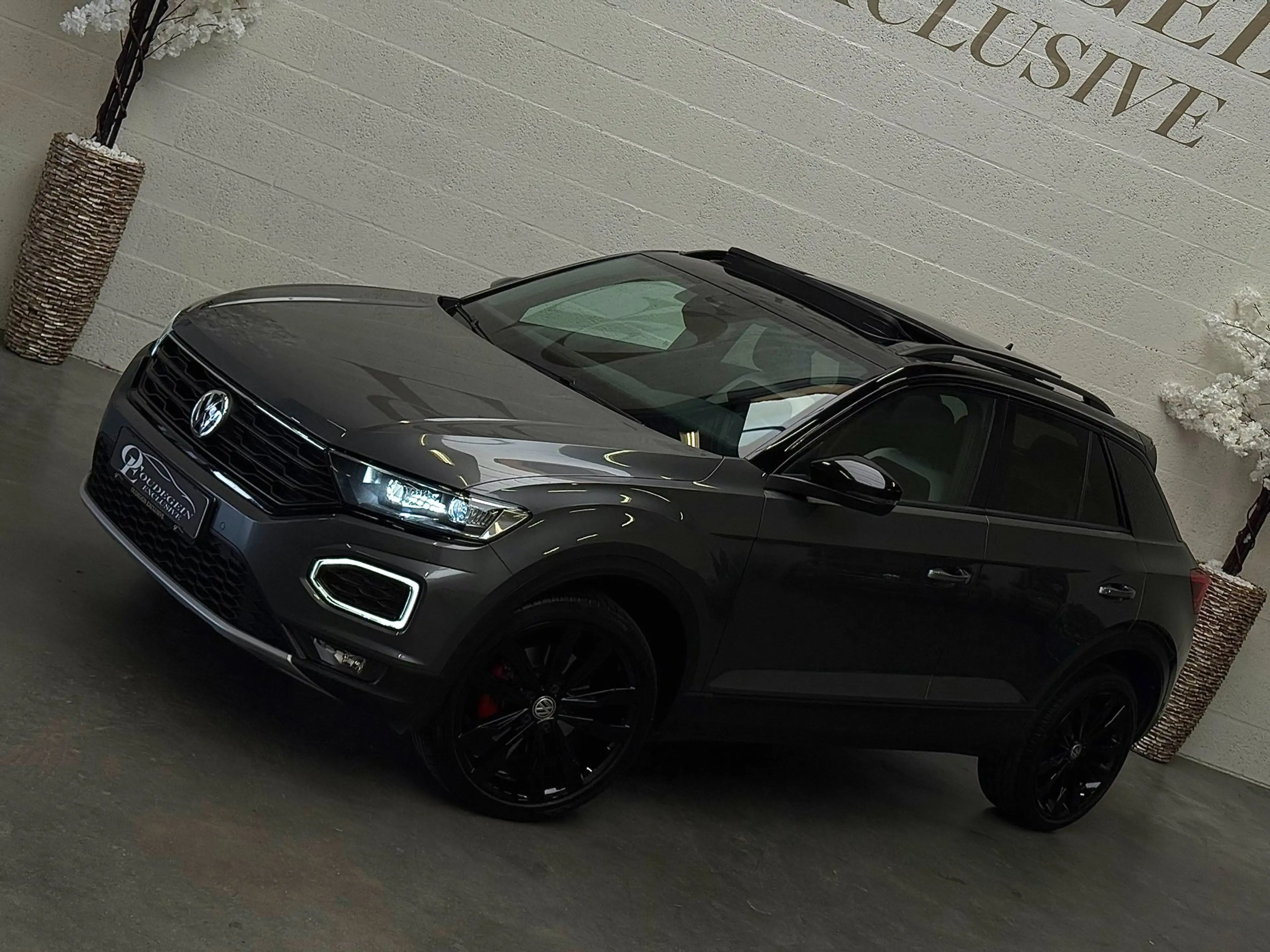 Volkswagen T-Roc 1.5 TSI Sport Business R / PANO / CARPLAY / MODE S — photo 2