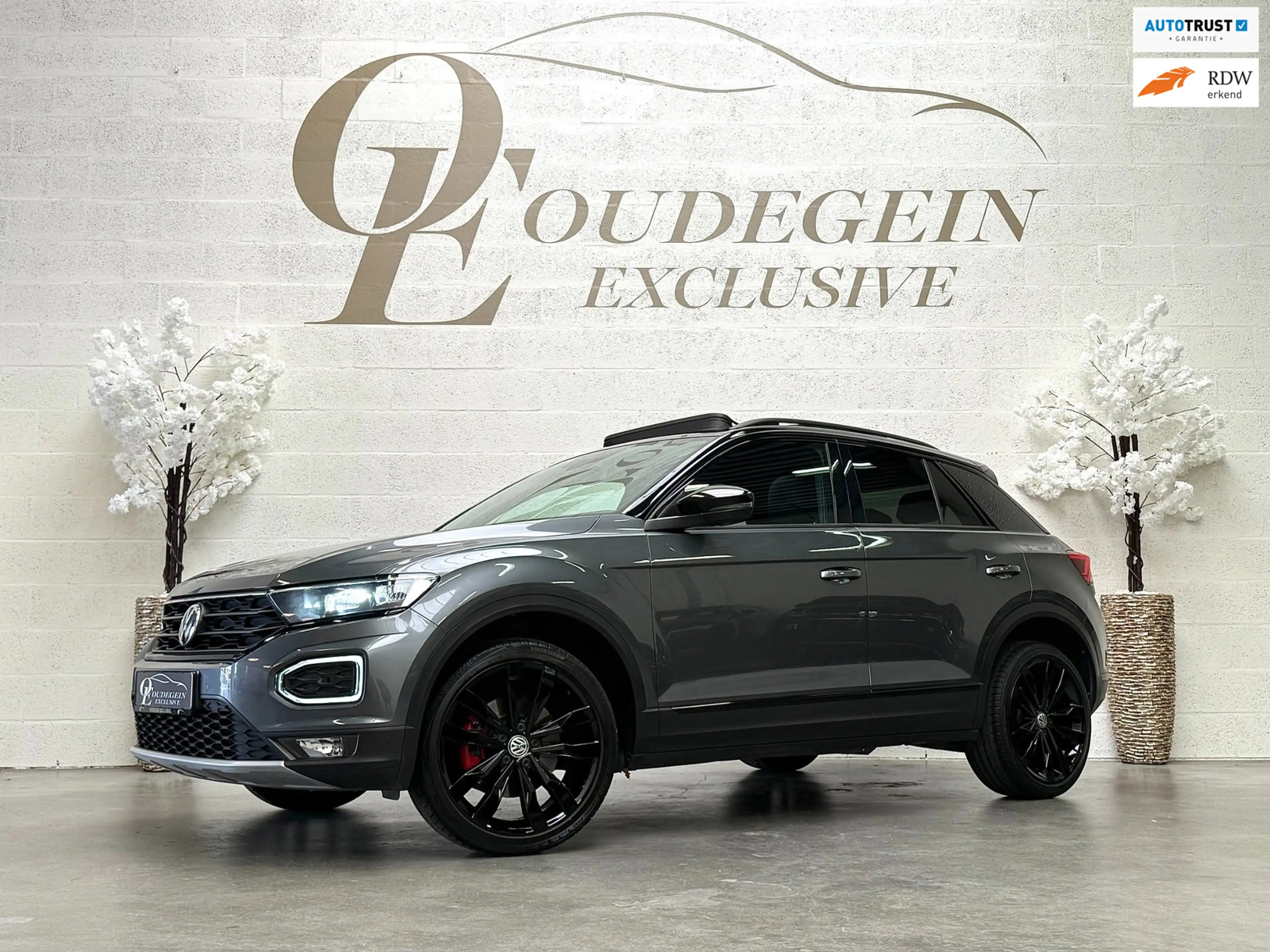 Volkswagen T-Roc 1.5 TSI Sport Business R / PANO / CARPLAY / MODE S