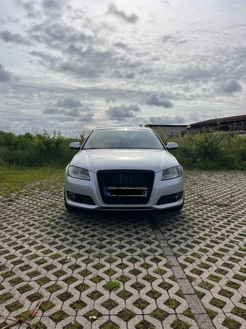 Audi A3 1.2 TFSI Sportback -Sitzheizung Grau - 2