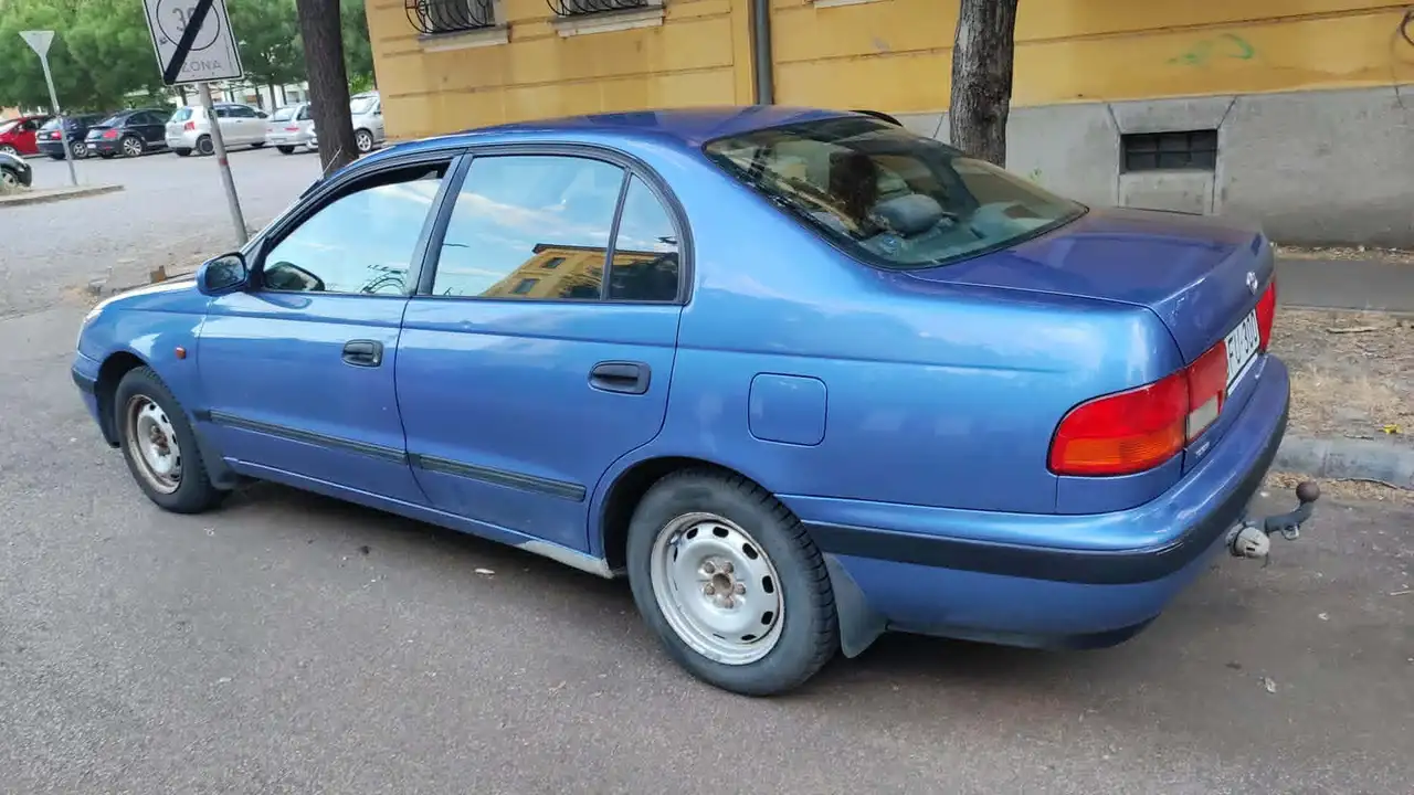 Toyota Carina 1.6 XLi, foto 3