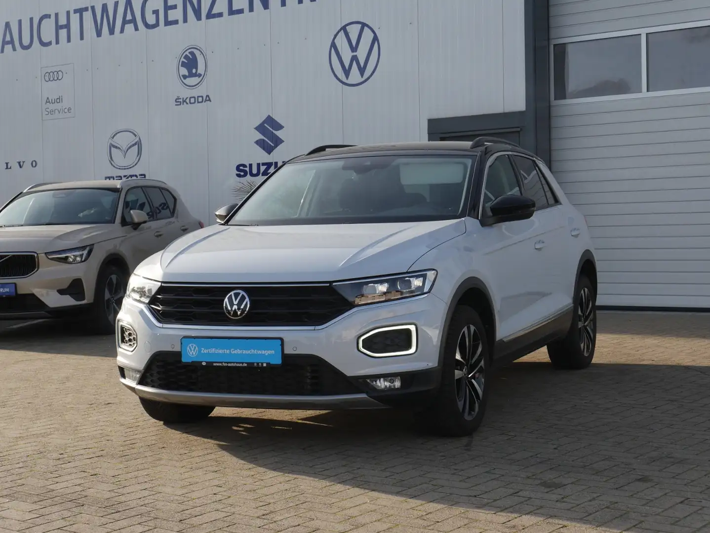 Volkswagen T-Roc 1.5 TSI United DSG AHK ACC NAVI SITZHZG RFK LED M Weiß - 2