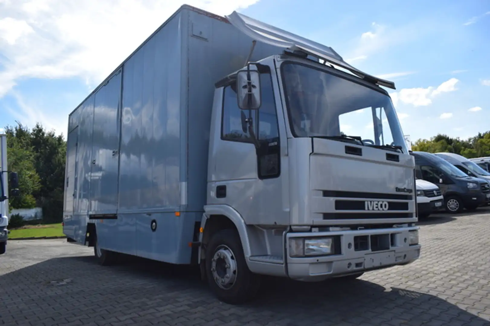 Iveco 80E15 Grau - 2