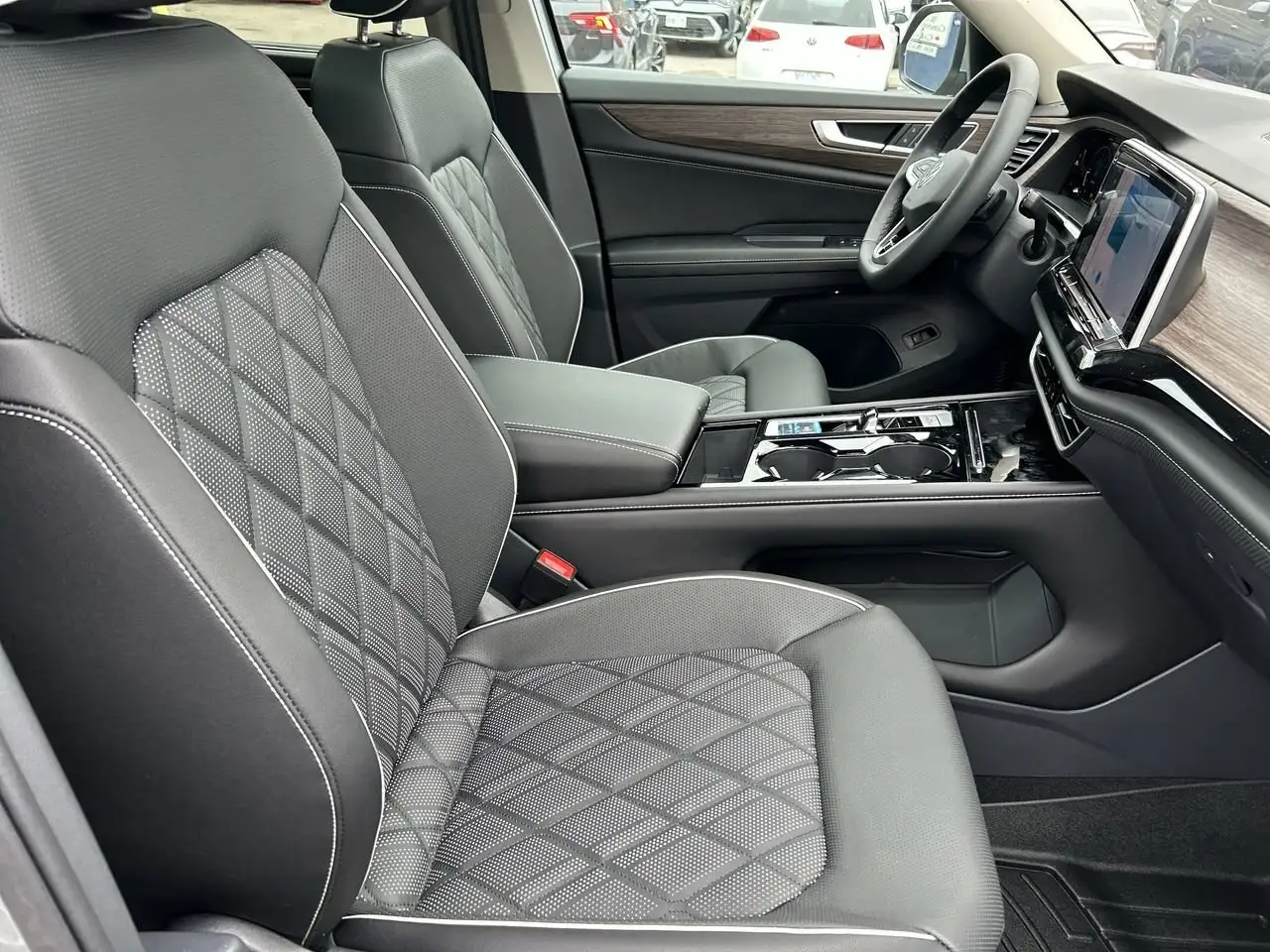 Volkswagen Atlas снимка Volkswagen Atlas