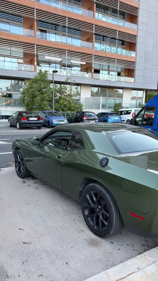 Dodge Challenger
