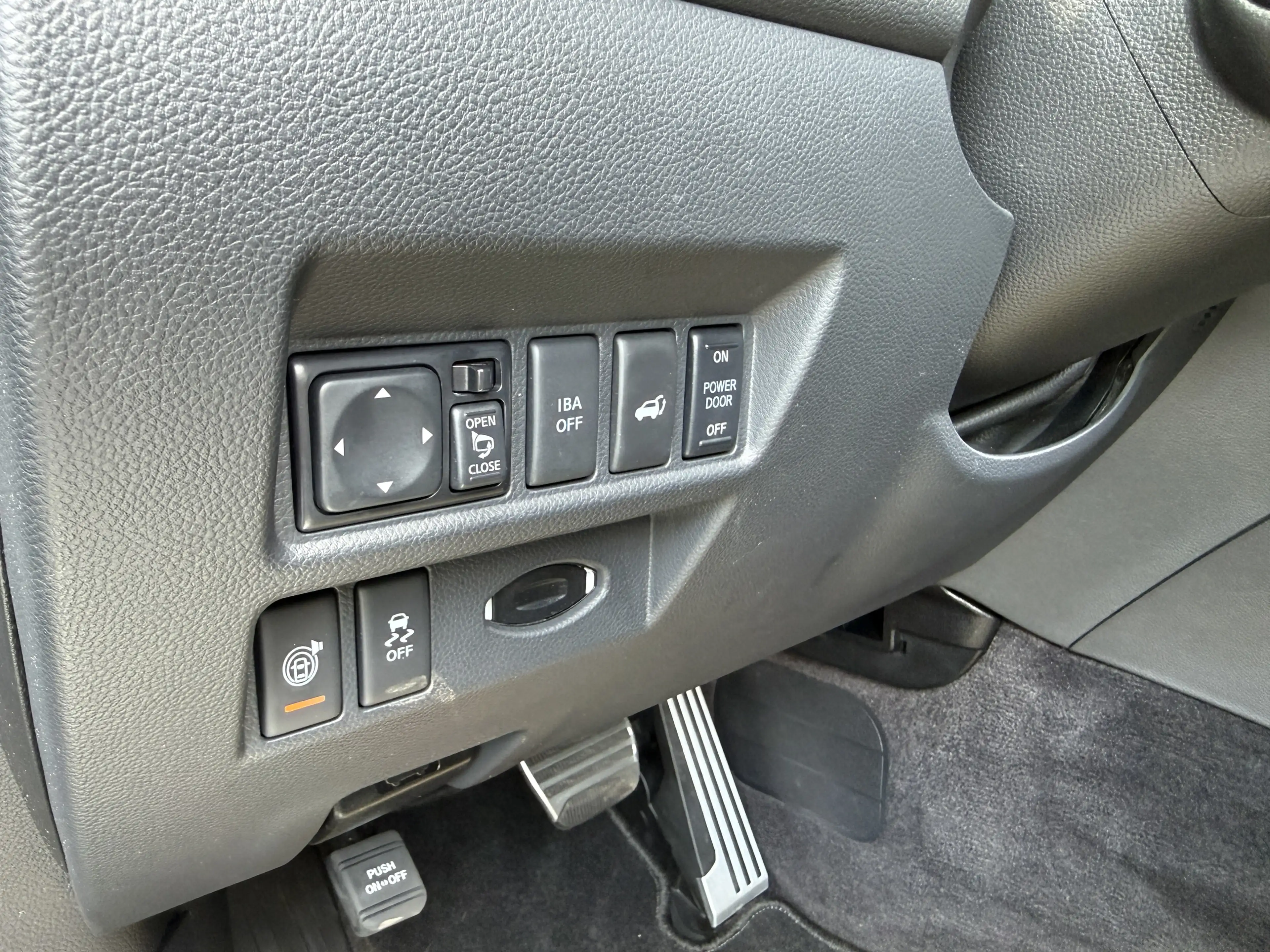 Infiniti QX70 3,7 V6 S PREMIUM   INFINITI-SCHECKHEFT — photo 14