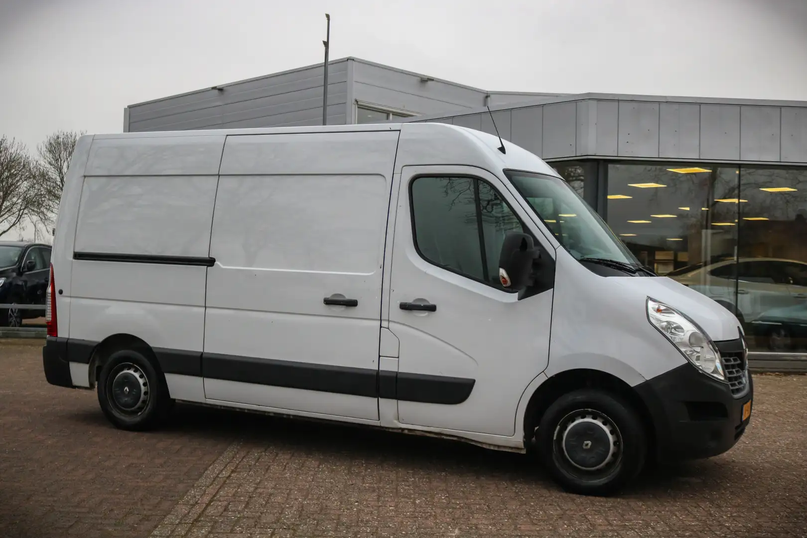 Renault Master FWD T33 L2H2 FWD dCi 130 - 1