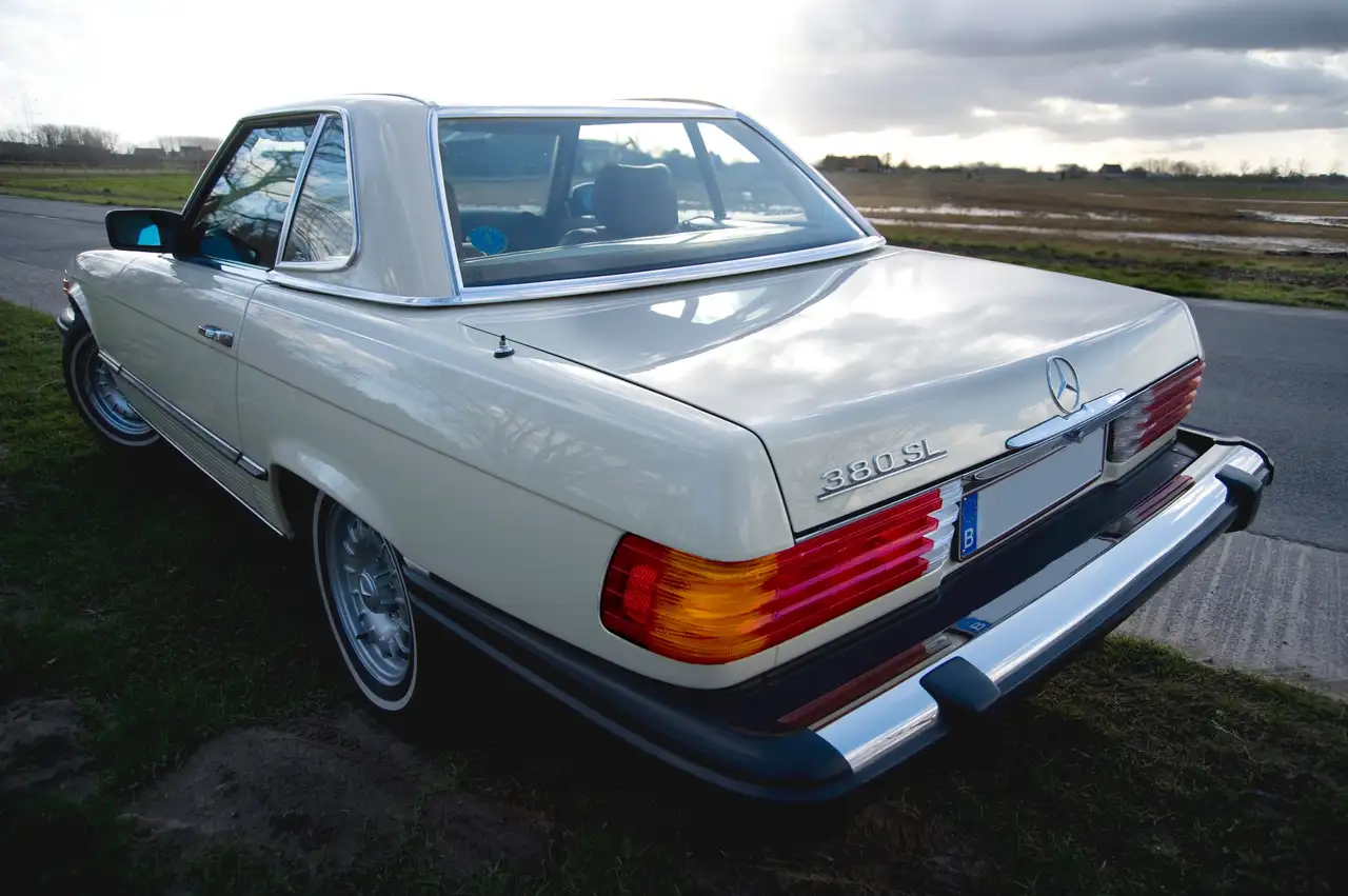 Mercedes-Benz SL 380 R 107, foto 12