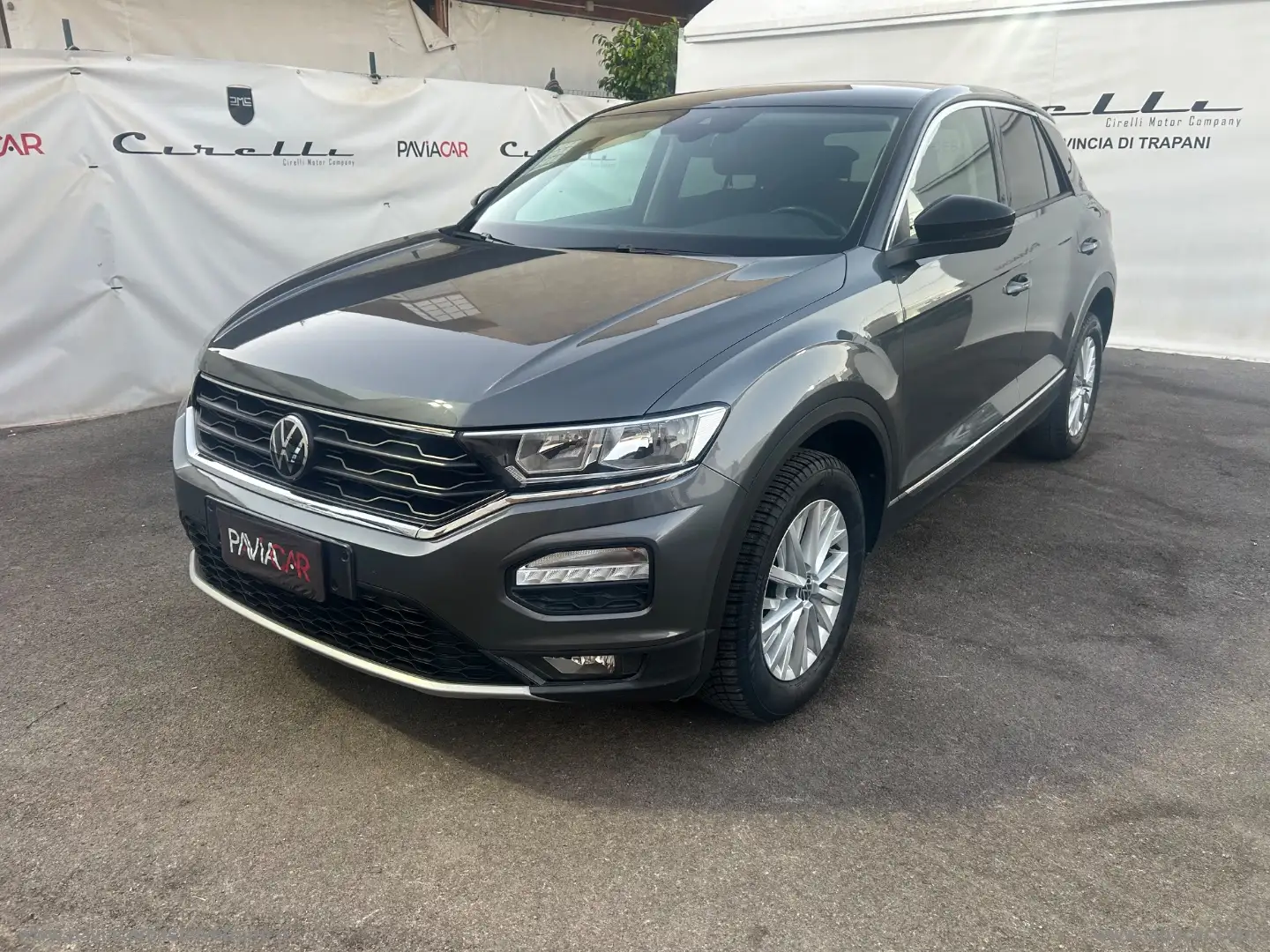 Volkswagen T-Roc 1.0 TSI Business BMT Grau - 2