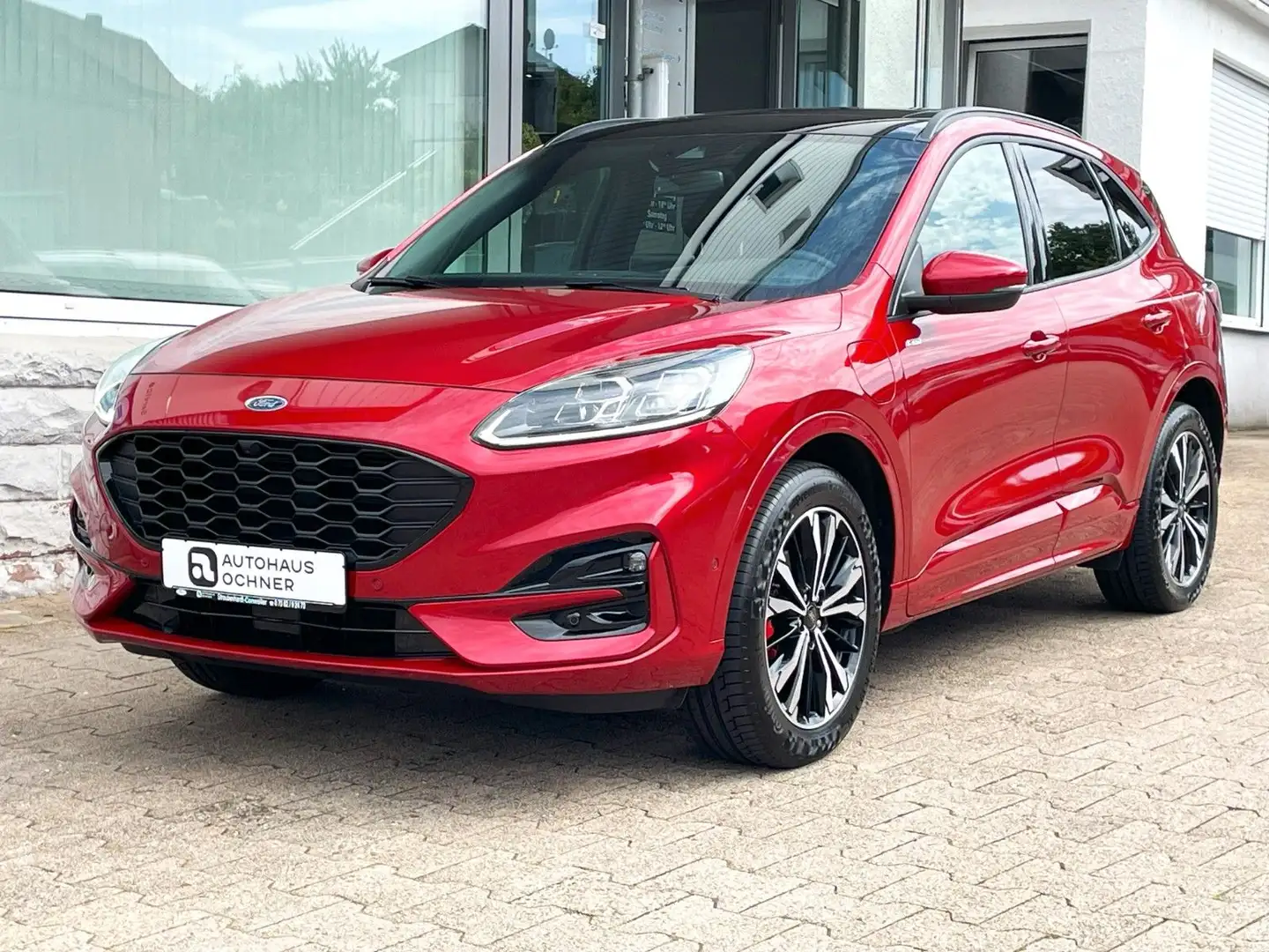Ford Kuga 2.5 Duratec Plug-In Hybrid ST-Line X Rot - 1