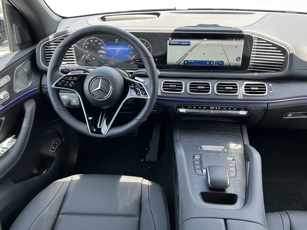 Mercedes-Benz GLE снимка Mercedes-Benz GLE