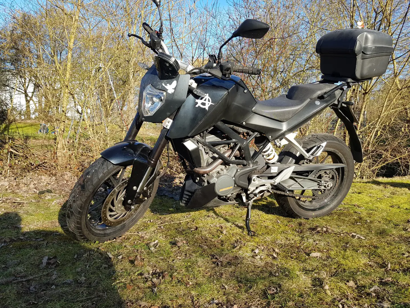 KTM 200 Duke Black - 1