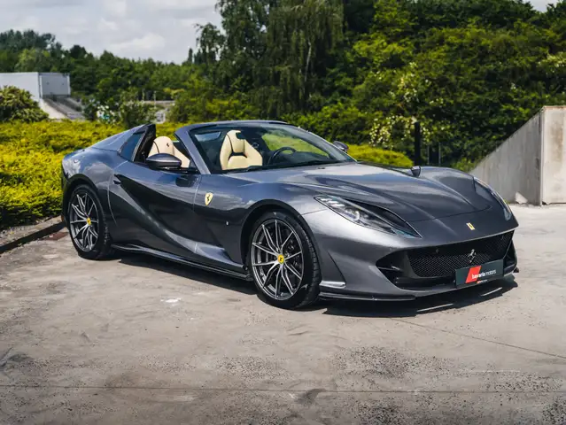 Ferrari 812 GTS / Grigio GTS / Lift / Full Carbon / Pass. Disp