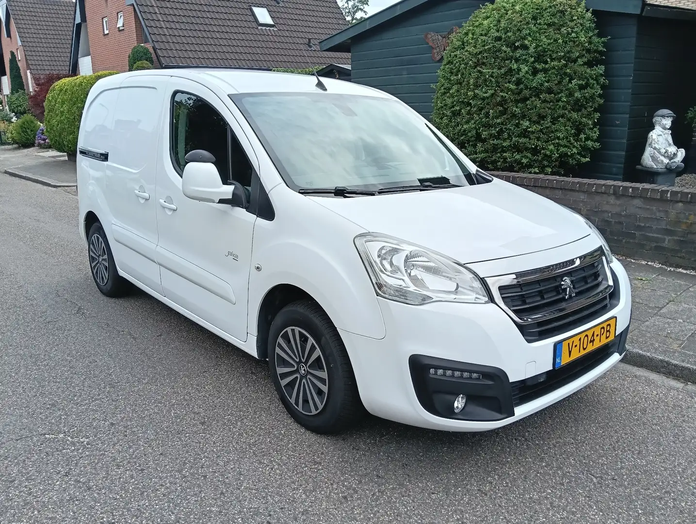 Peugeot Partner Partner 120 1.6 BlueHDi L1PP Wit - 1