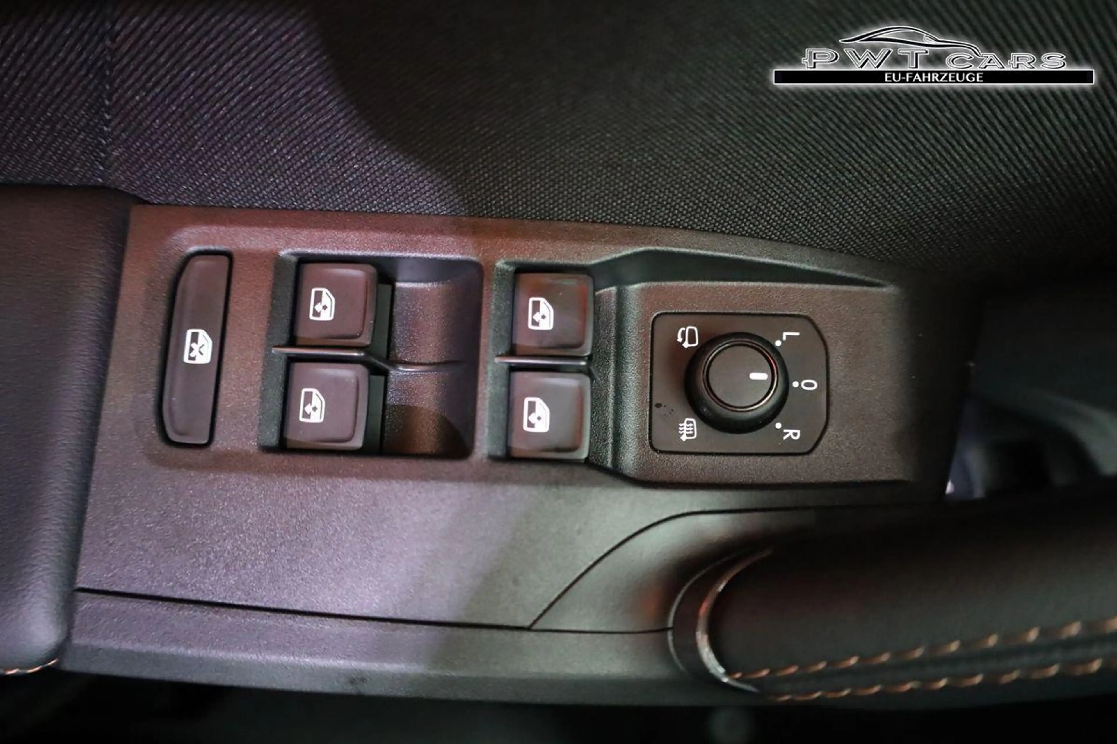 CUPRA Formentor 2.0 TSI 150 kW 4Drive DSG 4Drive, Pano, Navi, M... — photo 7