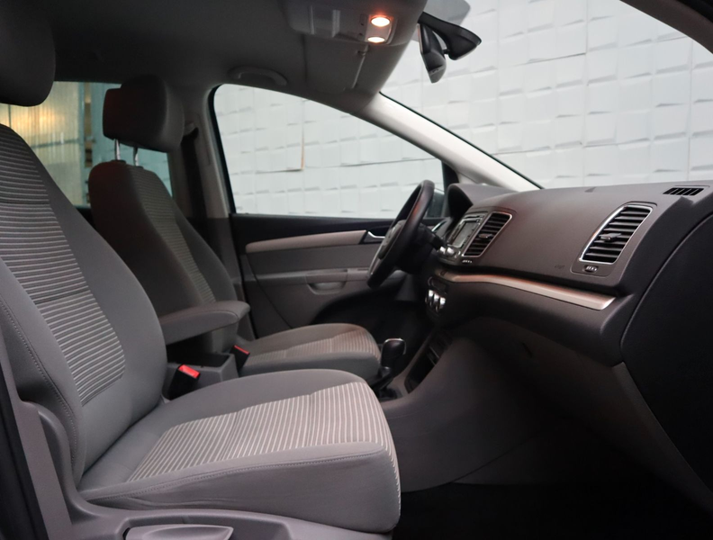 SEAT Alhambra Style Aut. Navi Kamera 7-Sitzer SHZ PDC — photo 8