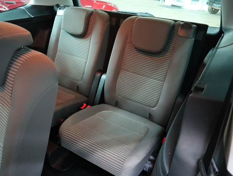 SEAT Alhambra Style Aut. Navi Kamera 7-Sitzer SHZ PDC — photo 13