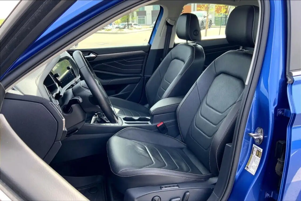 Volkswagen Jetta снимка Volkswagen Jetta