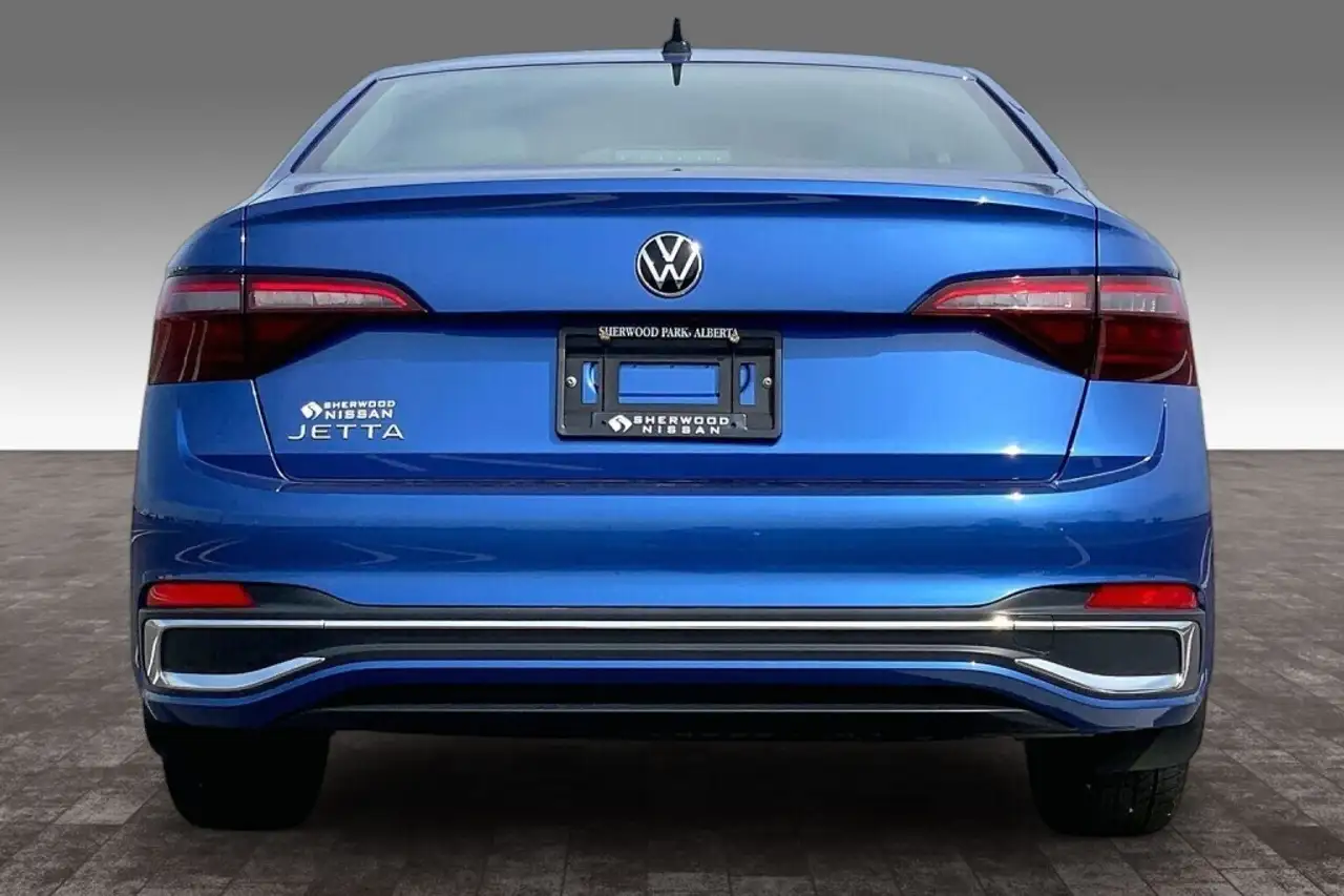 Volkswagen Jetta снимка Volkswagen Jetta