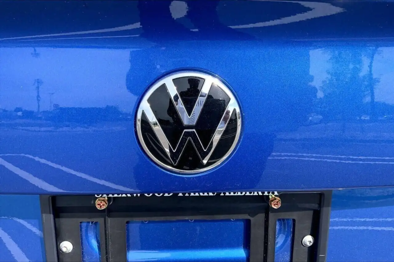 Volkswagen Jetta снимка Volkswagen Jetta