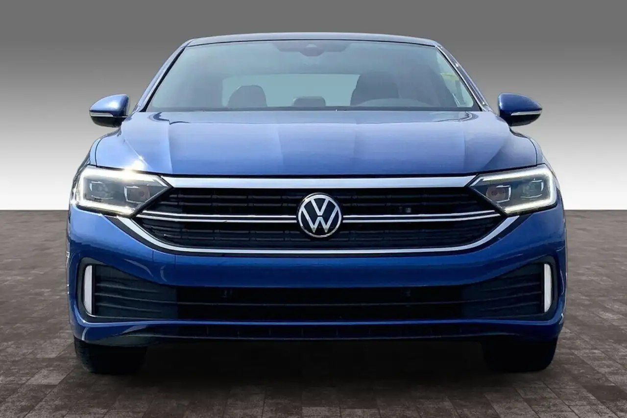 Volkswagen Jetta снимка Volkswagen Jetta