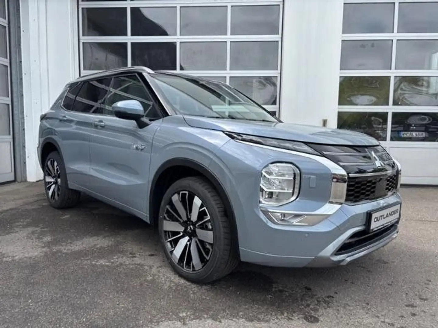 Mitsubishi Outlander Gris - 2