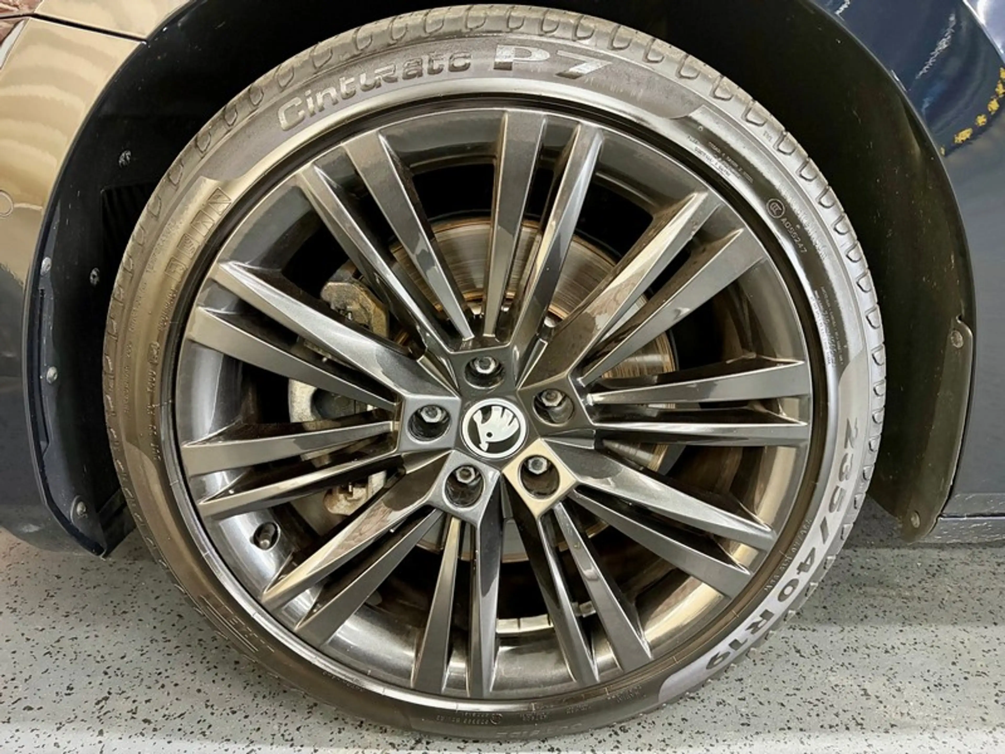 Skoda Superb Superb Combi 2.0 TSi 272cv Auto 4x4 LAURIN&KLEMEN — photo 3