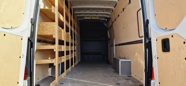 Mercedes-Benz Sprinter view 8