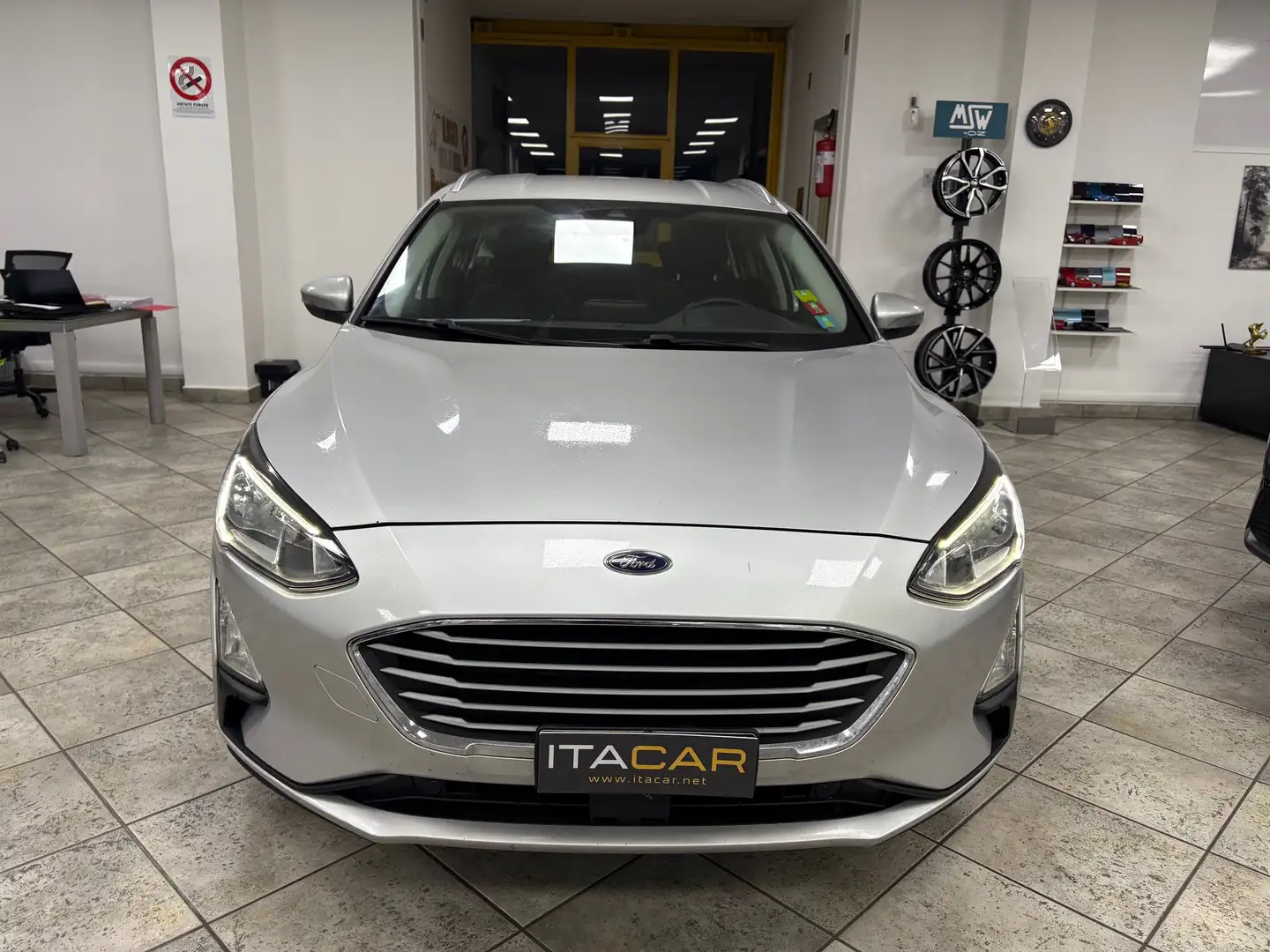 Ford Focus SW 1.5 ecoblue Grau - 2